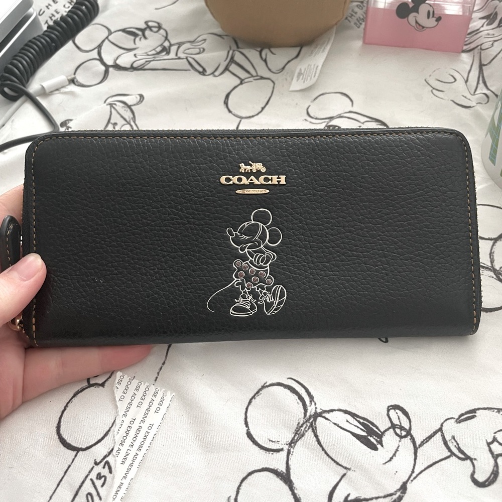 Disney coach Minnie wallet